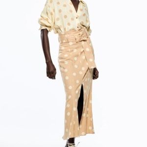 NWT Zara Belted Polka Dot Skirt